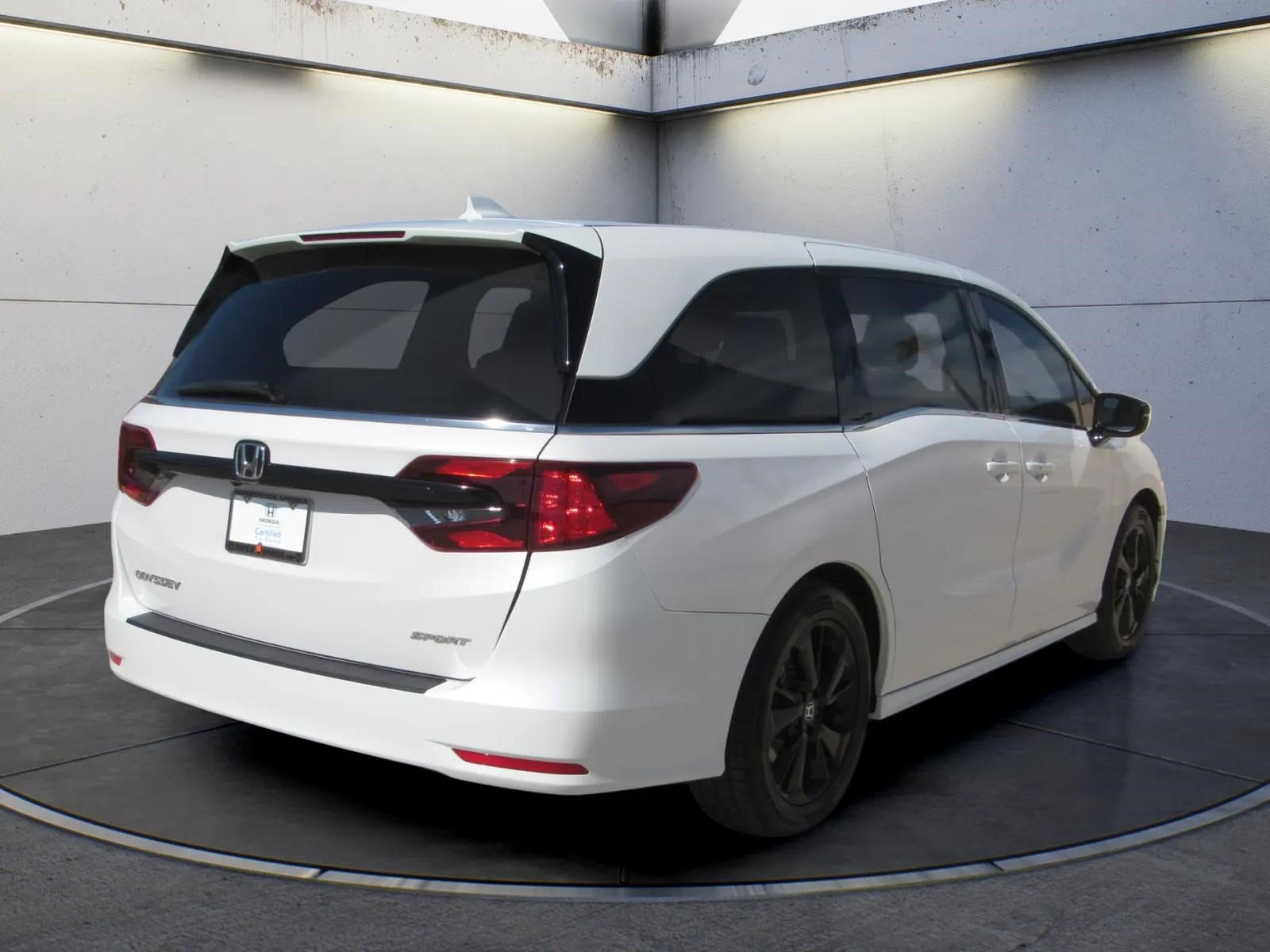 Certified 2024 Honda Odyssey Sport image 5