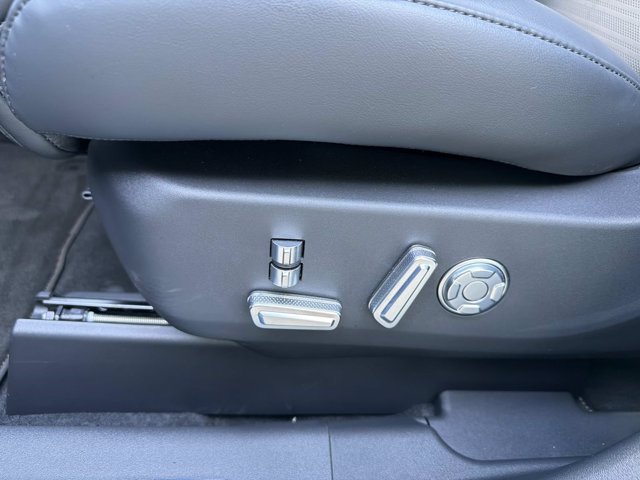 New 2026 Lincoln Nautilus Reserve AWD/4WD image 12