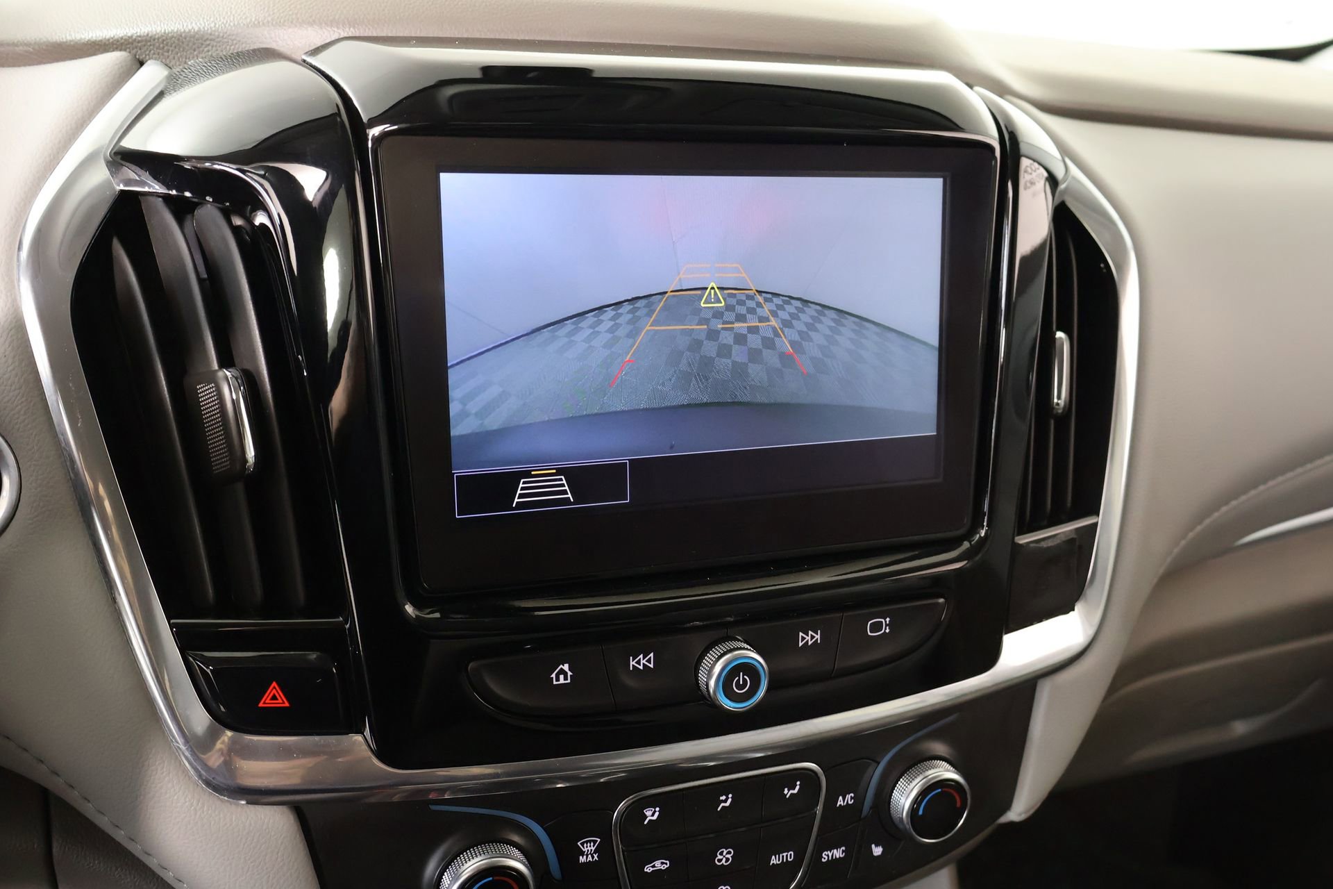 Used 2021 Chevrolet Traverse LT w/ LPO, Cargo Package image 6