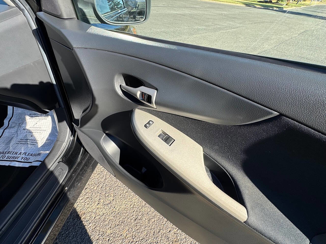 Used 2010 Toyota Corolla S image 7