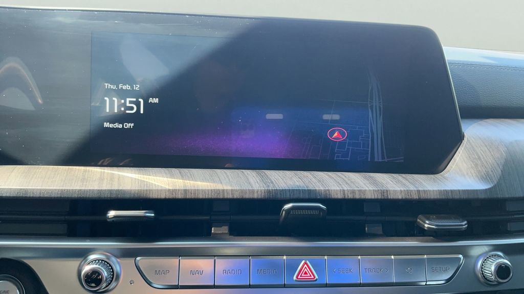 Used 2024 Kia Telluride EX w/ EX Captain's Chair Package image 24