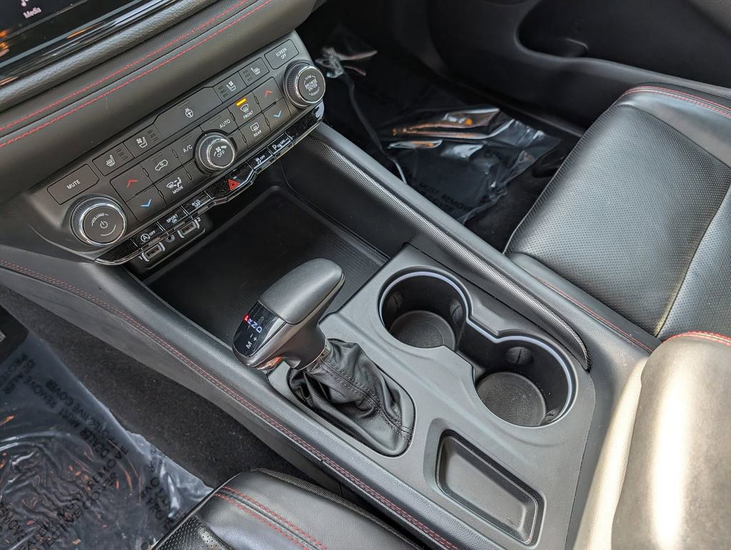 Used 2024 Dodge Durango GT image 24