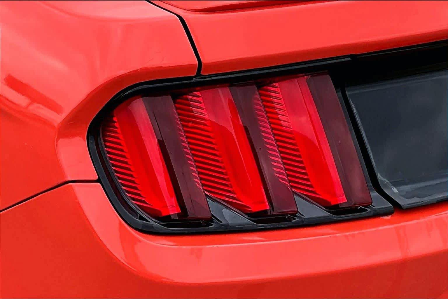 Used 2016 Ford Mustang Premium RWD image 26