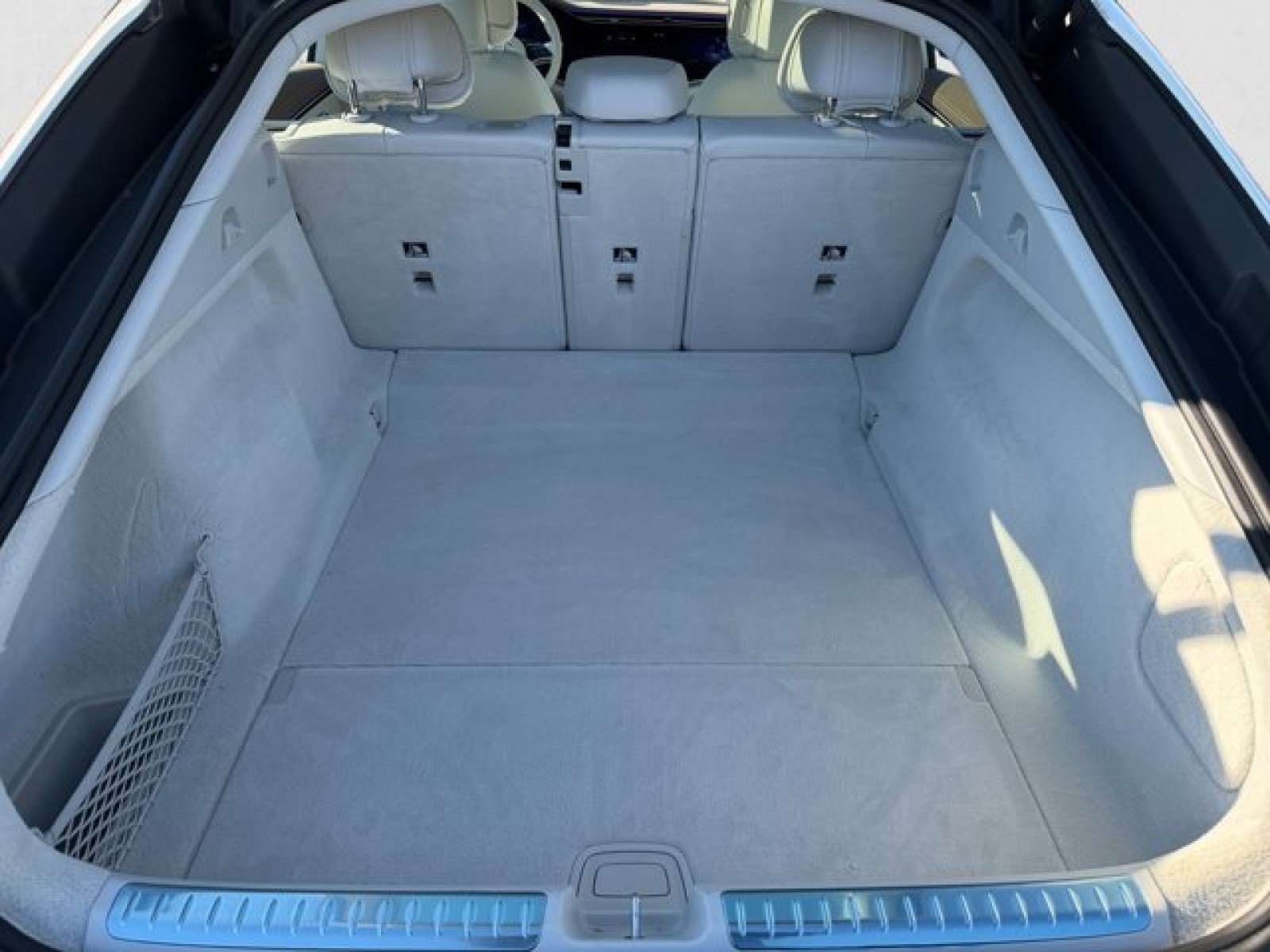 Used 2022 Mercedes-Benz EQS 580 4MATIC Sedan image 19