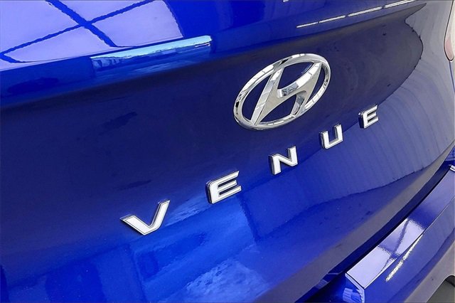 Used 2024 Hyundai Venue SEL image 9