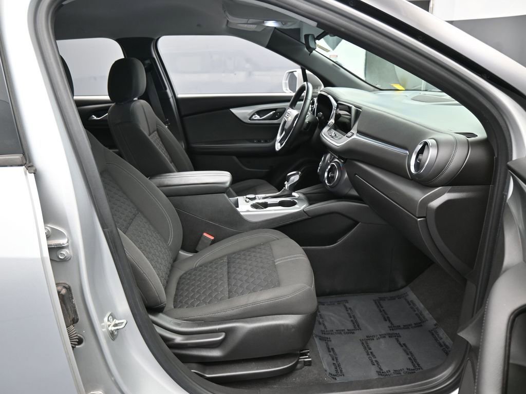 Used 2019 Chevrolet Blazer L FWD image 35