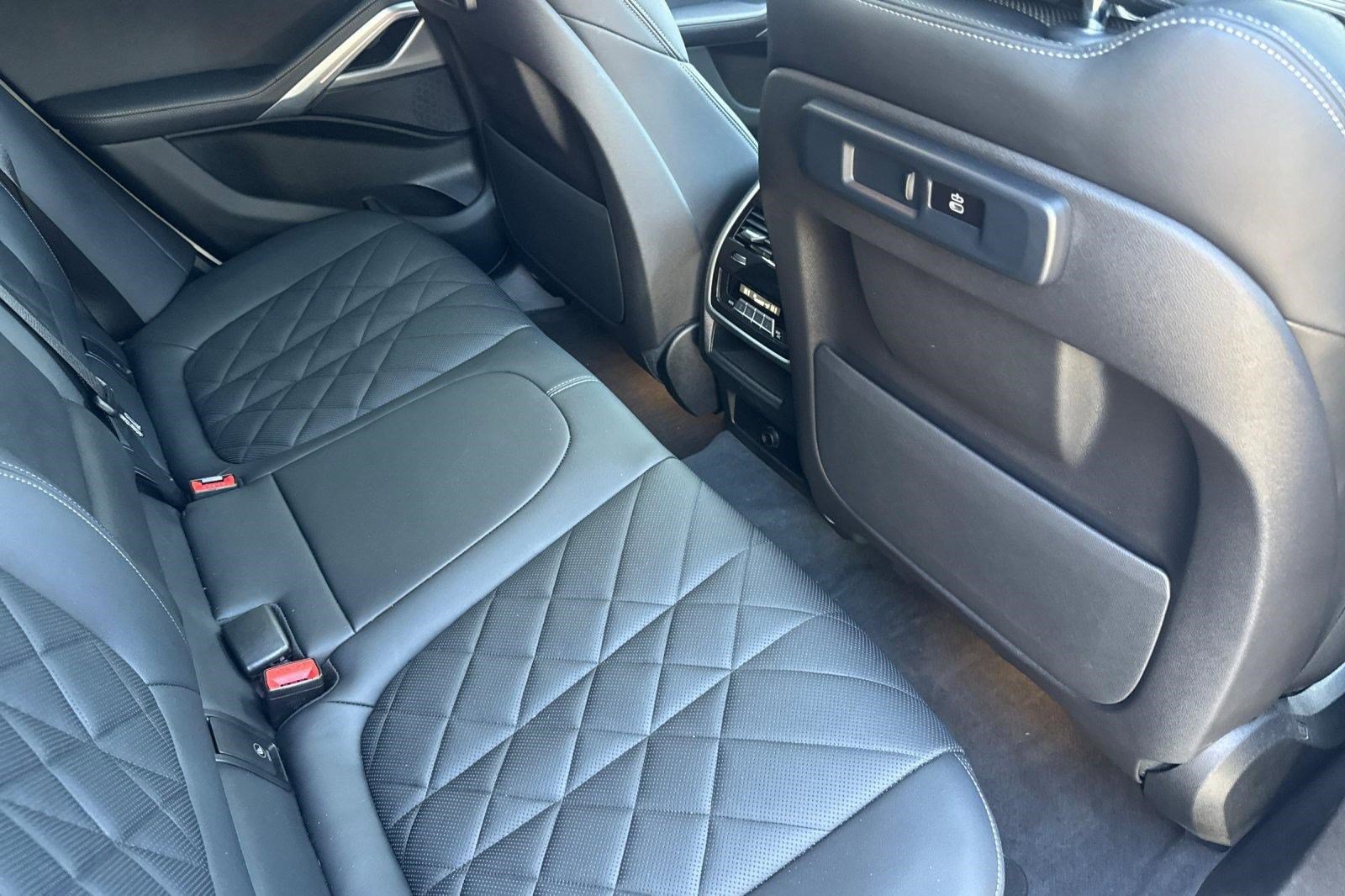 Certified 2023 BMW X6 xDrive40i w/ M Sport Package AWD/4WD image 30
