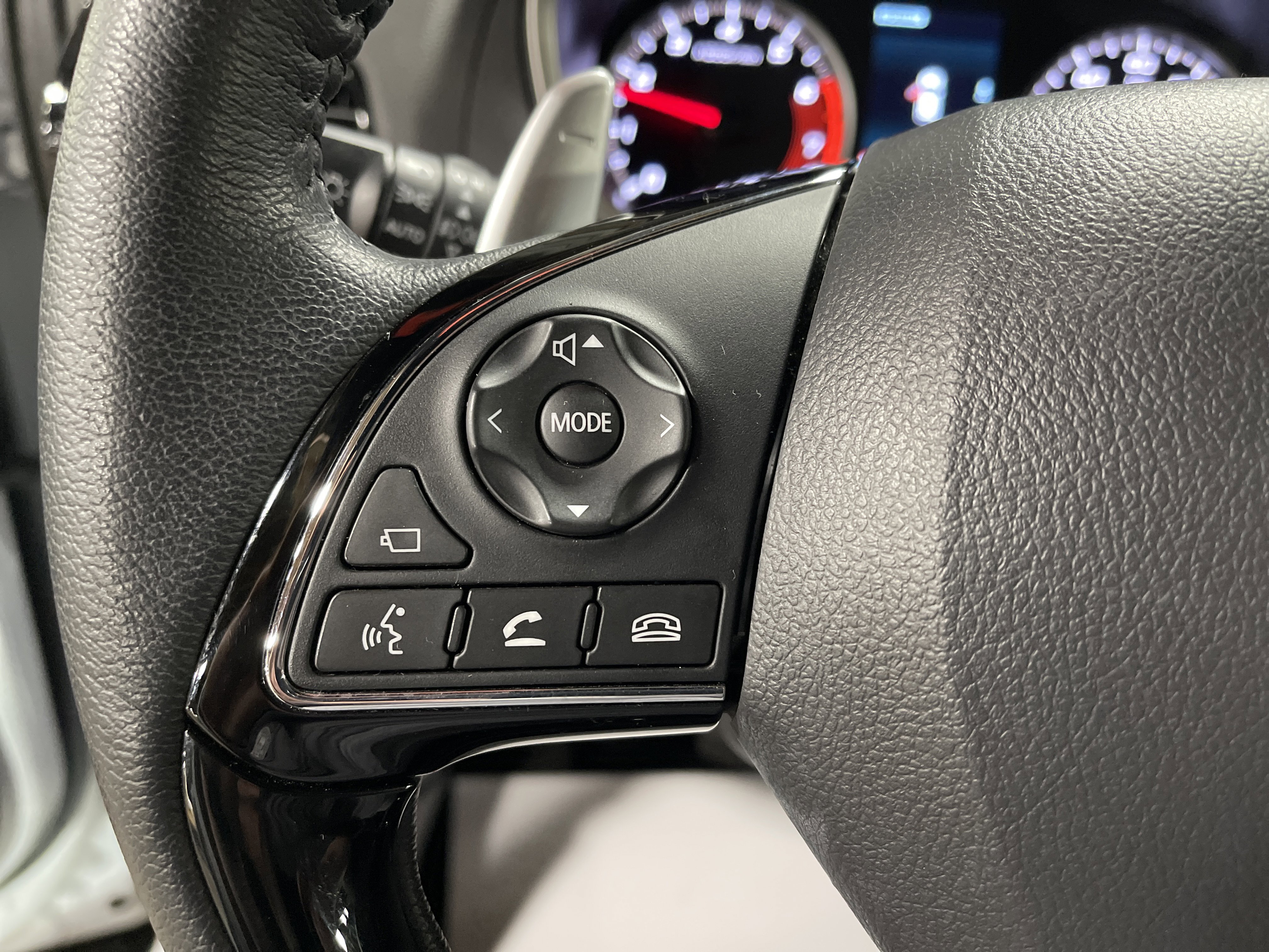 Used 2024 Mitsubishi Eclipse Cross SEL image 17