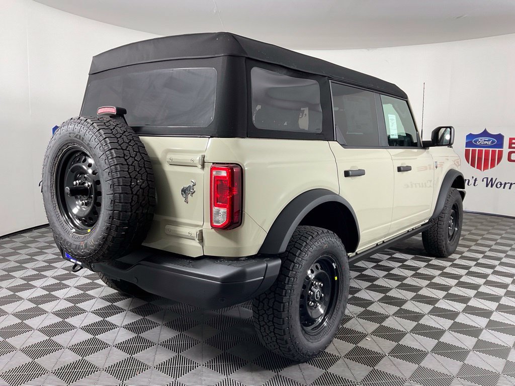 New 2026 Ford Bronco Big Bend w/ Black Diamond Package AWD/4WD image 3