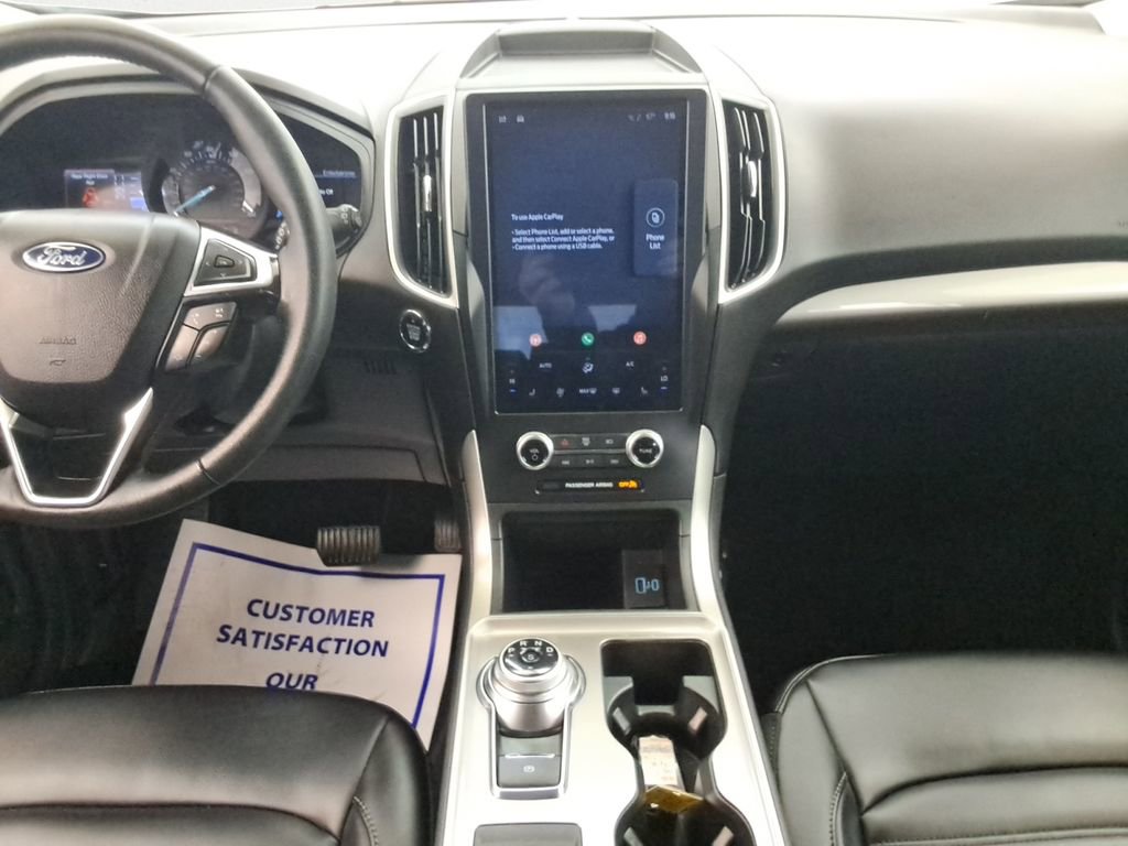 Used 2024 Ford Edge SEL image 13