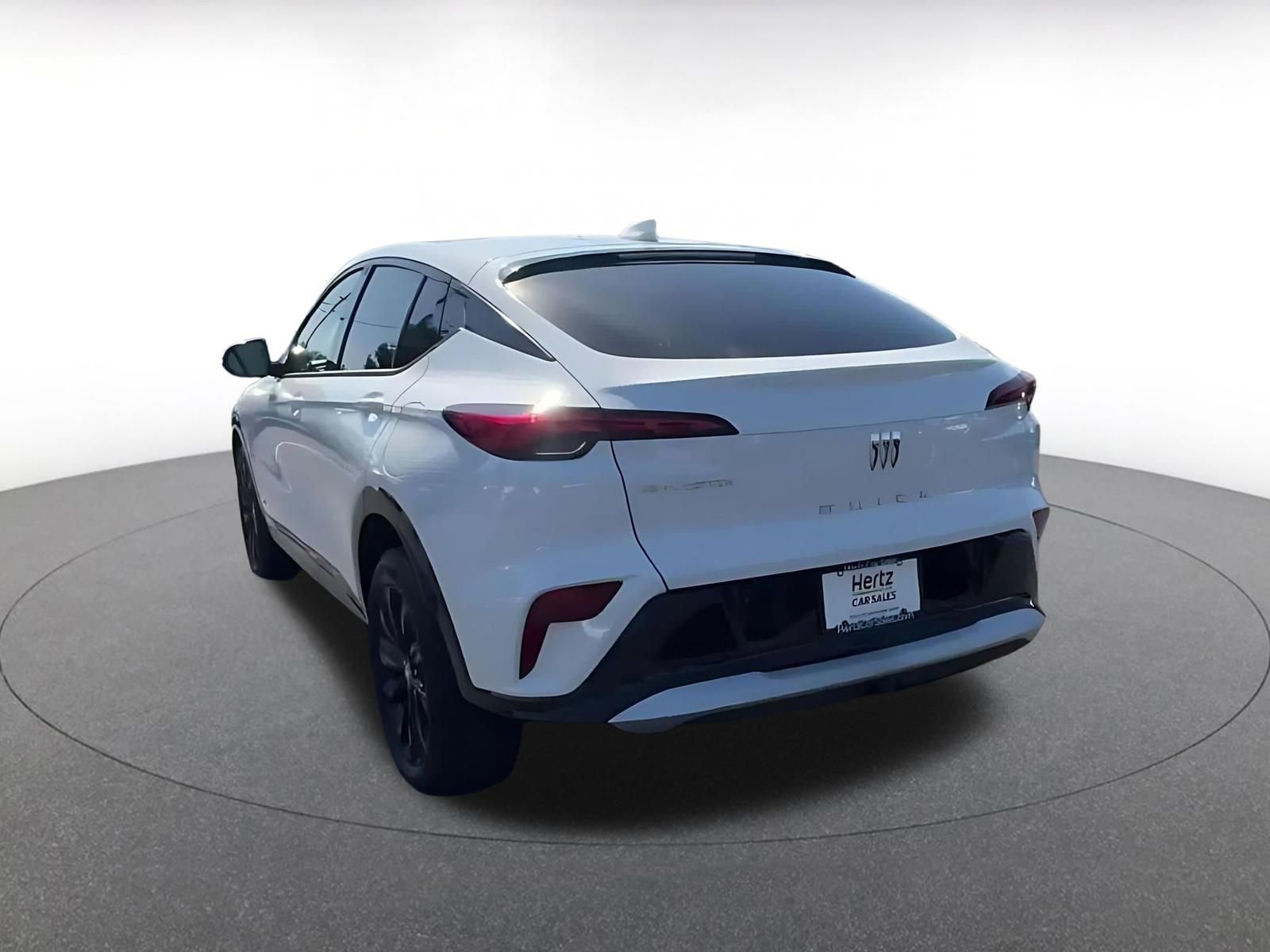 Used 2025 Buick Envista Sport Touring image 11