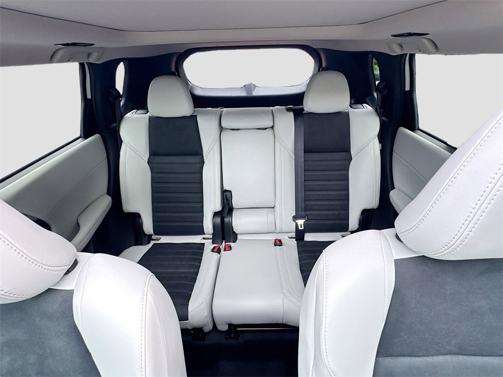 New 2025 Mitsubishi Outlander SE image 23