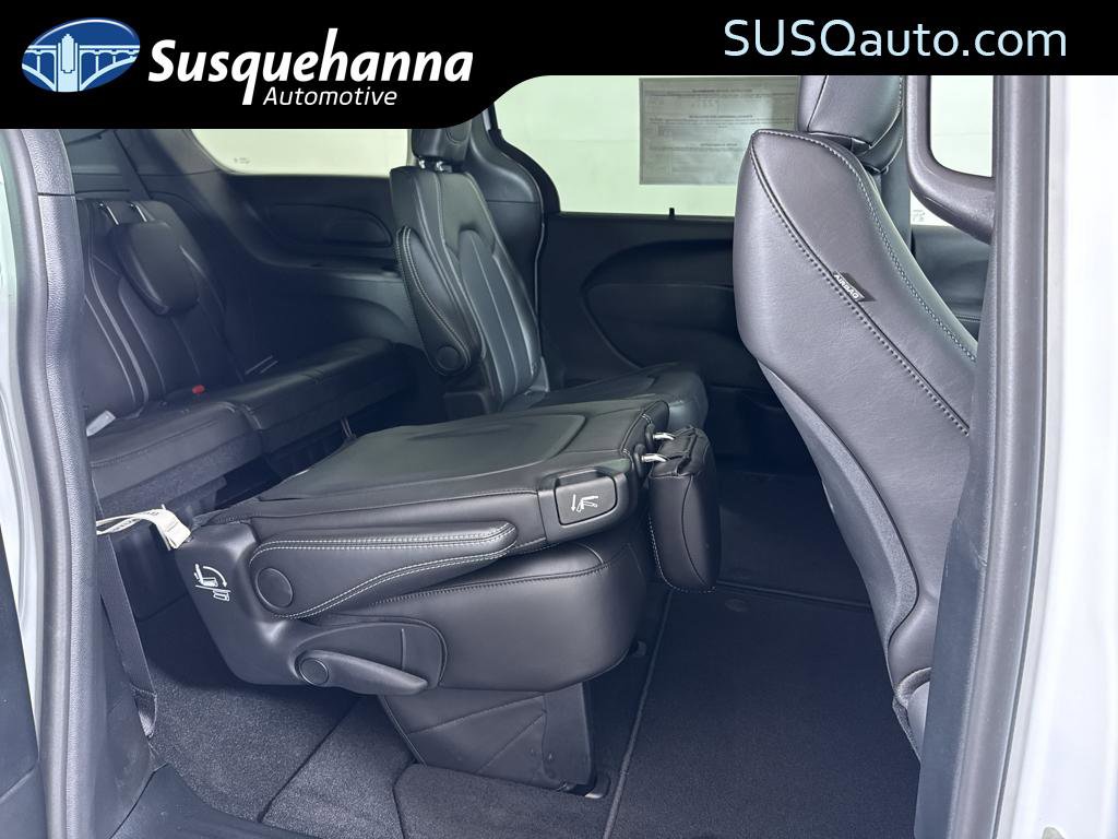 New 2026 Chrysler Voyager LX image 7