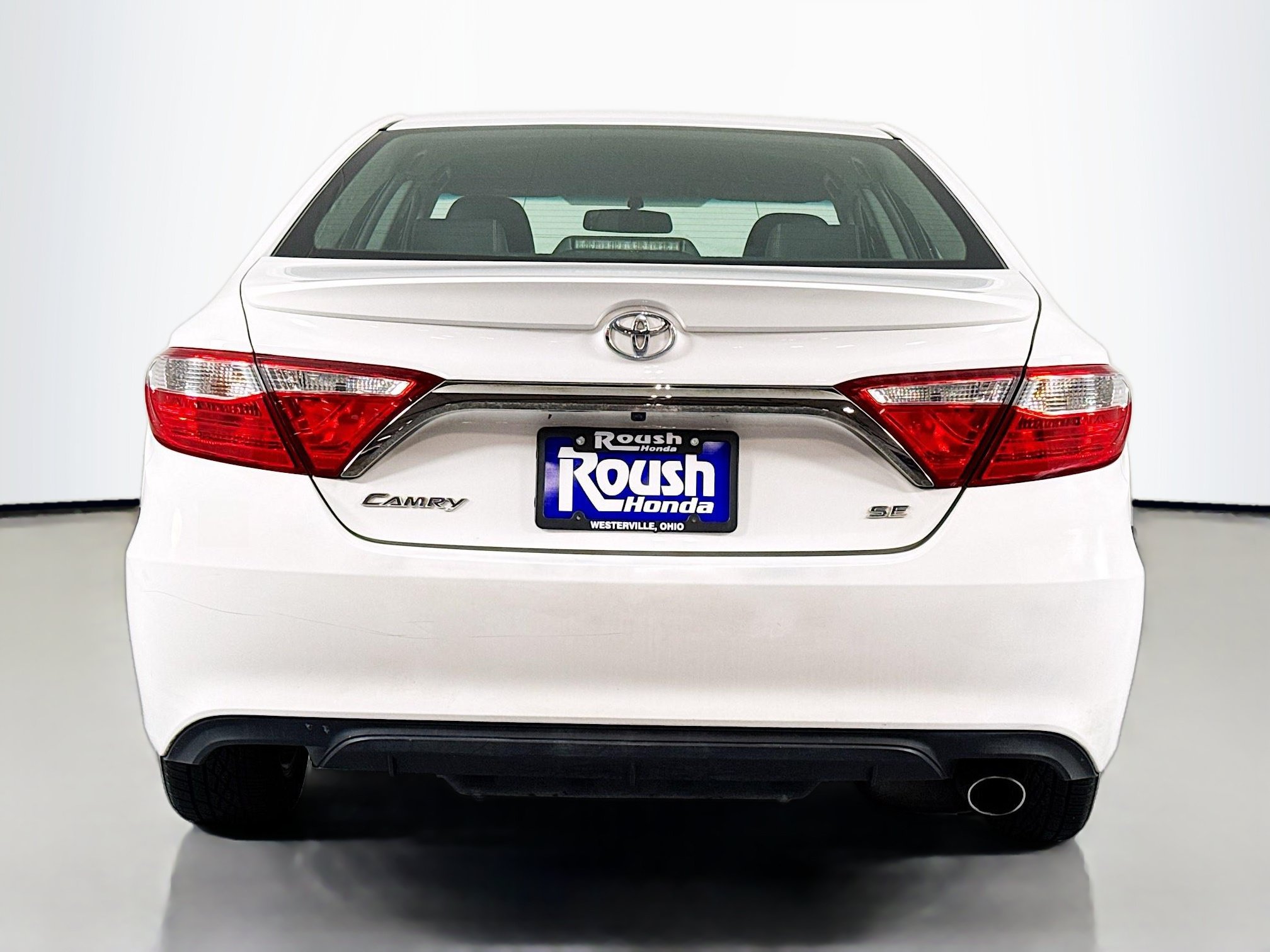 Used 2015 Toyota Camry SE FWD image 6