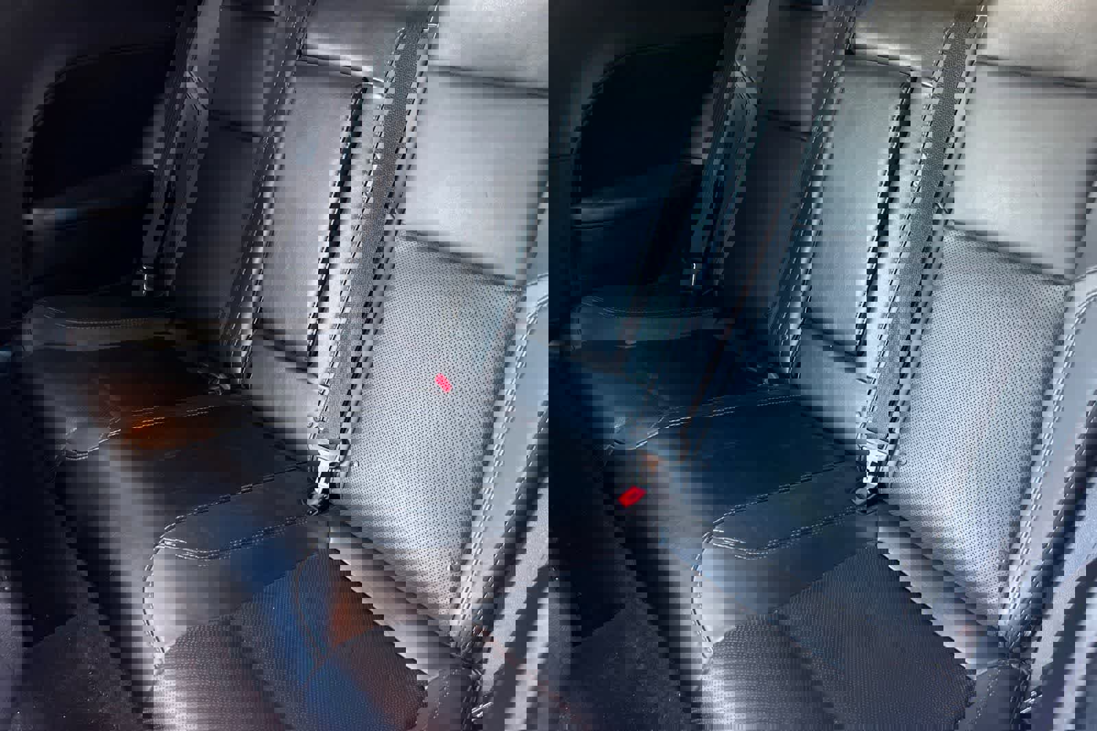 Used 2018 Dodge Challenger SXT Plus image 5