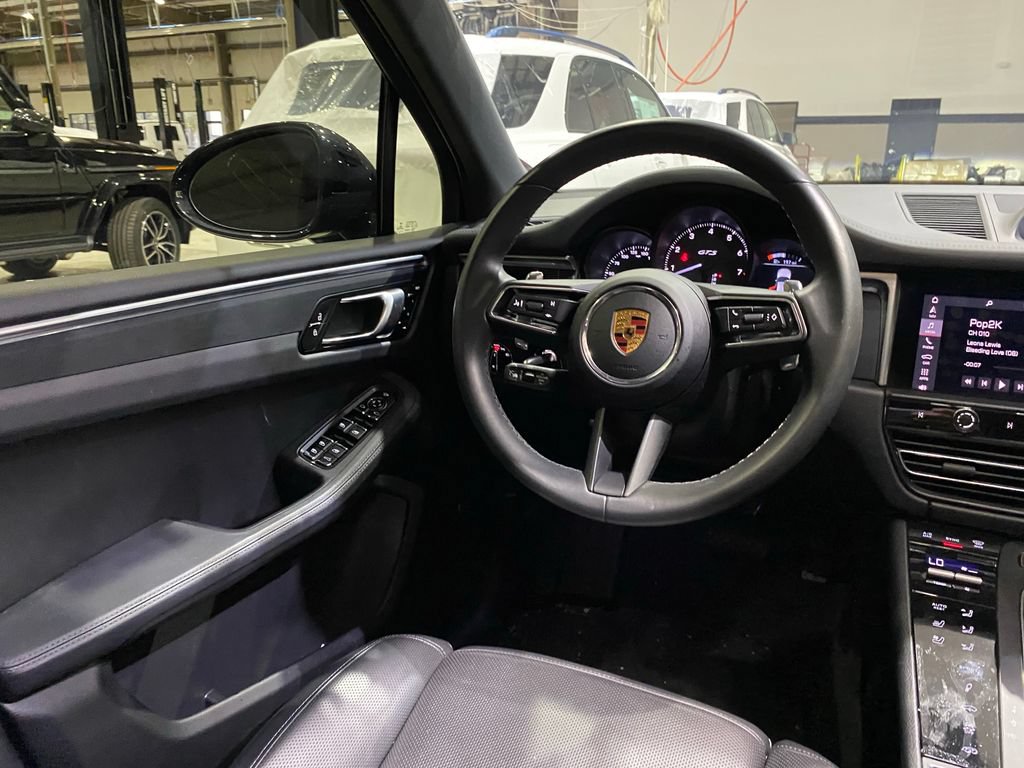 Used 2022 Porsche Macan GTS AWD/4WD image 3