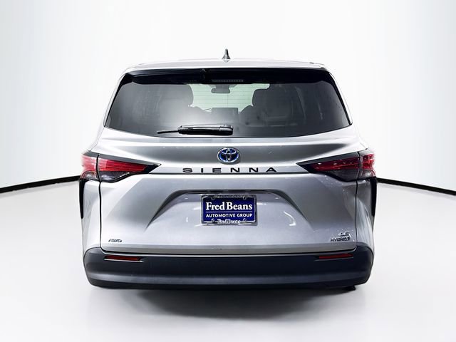 Used 2022 Toyota Sienna LE image 25