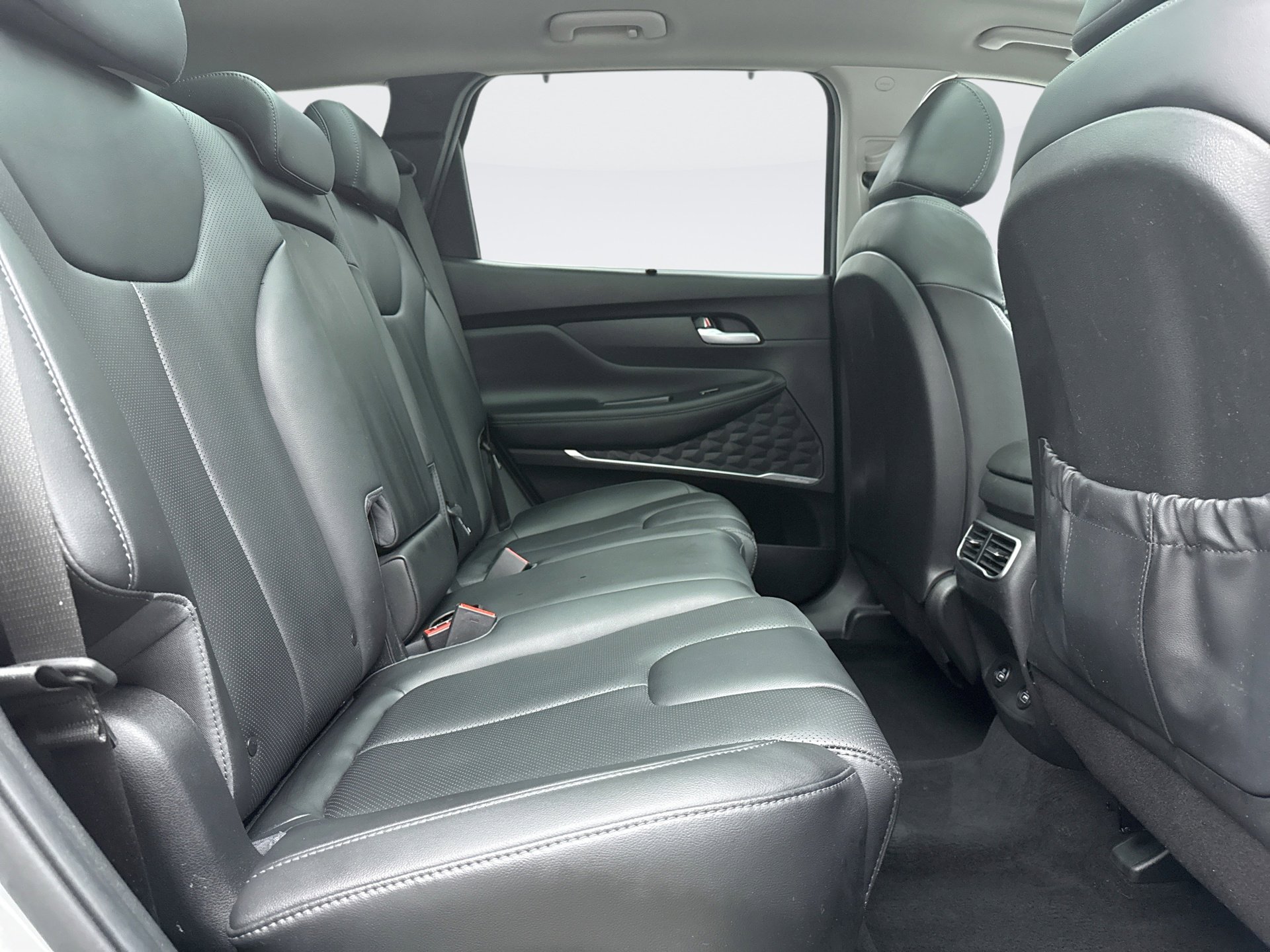 Used 2023 Hyundai Santa Fe SEL w/ Premium Package image 20