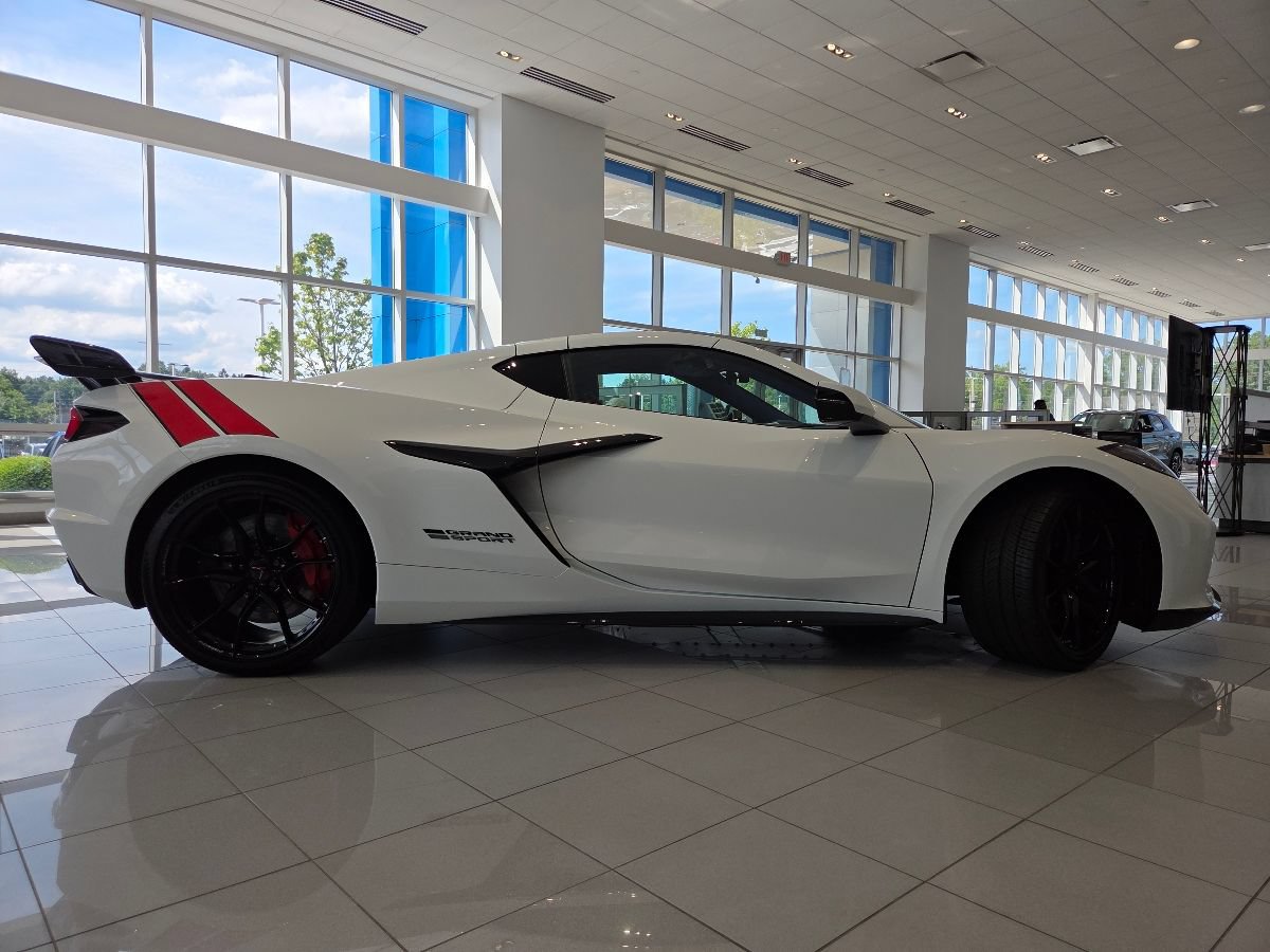 New 2027 Chevrolet Corvette Grand Sport w/ Grand Sport Launch Edition RWD image 24