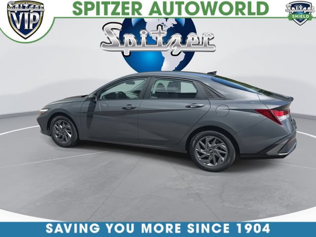 Used 2024 Hyundai Elantra SEL FWD image 7