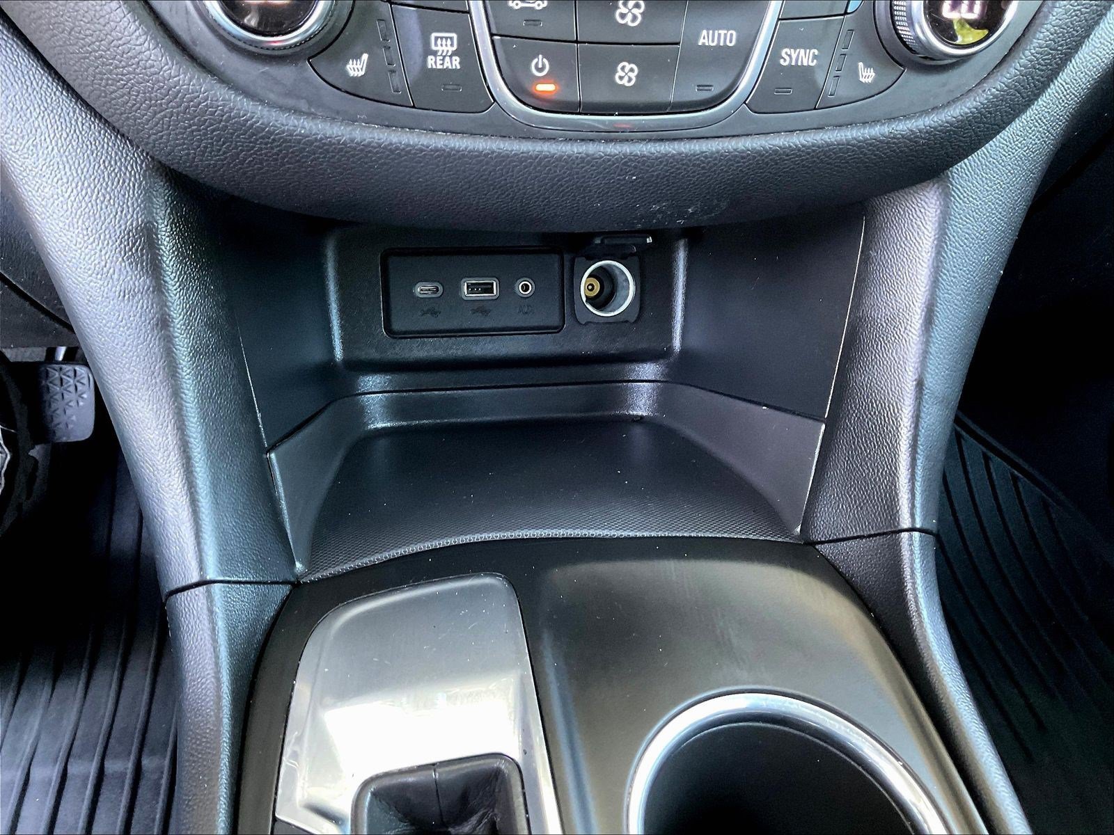 Used 2020 Chevrolet Equinox LT w/ Driver Convenience Package FWD image 15