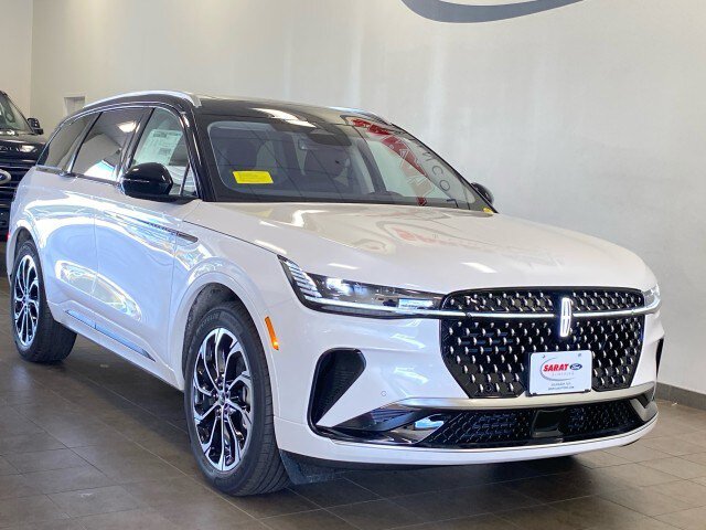 New 2026 Lincoln Nautilus Reserve AWD/4WD image 2