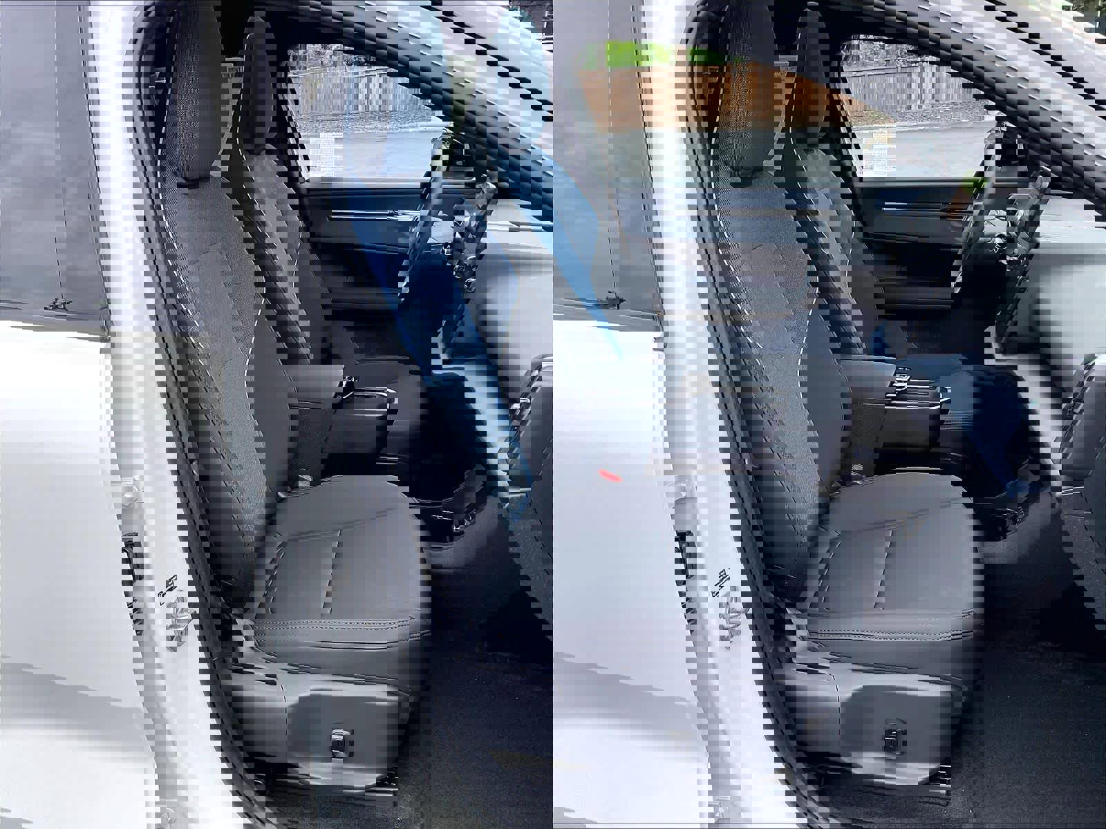 New 2026 Volvo EX30 Plus w/ Protection Package AWD/4WD image 31