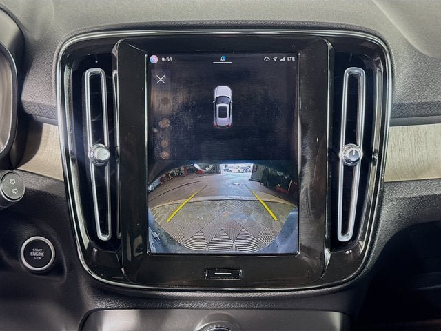 Used 2023 Volvo XC40 B5 Plus w/ Driver Assist Package AWD/4WD image 12
