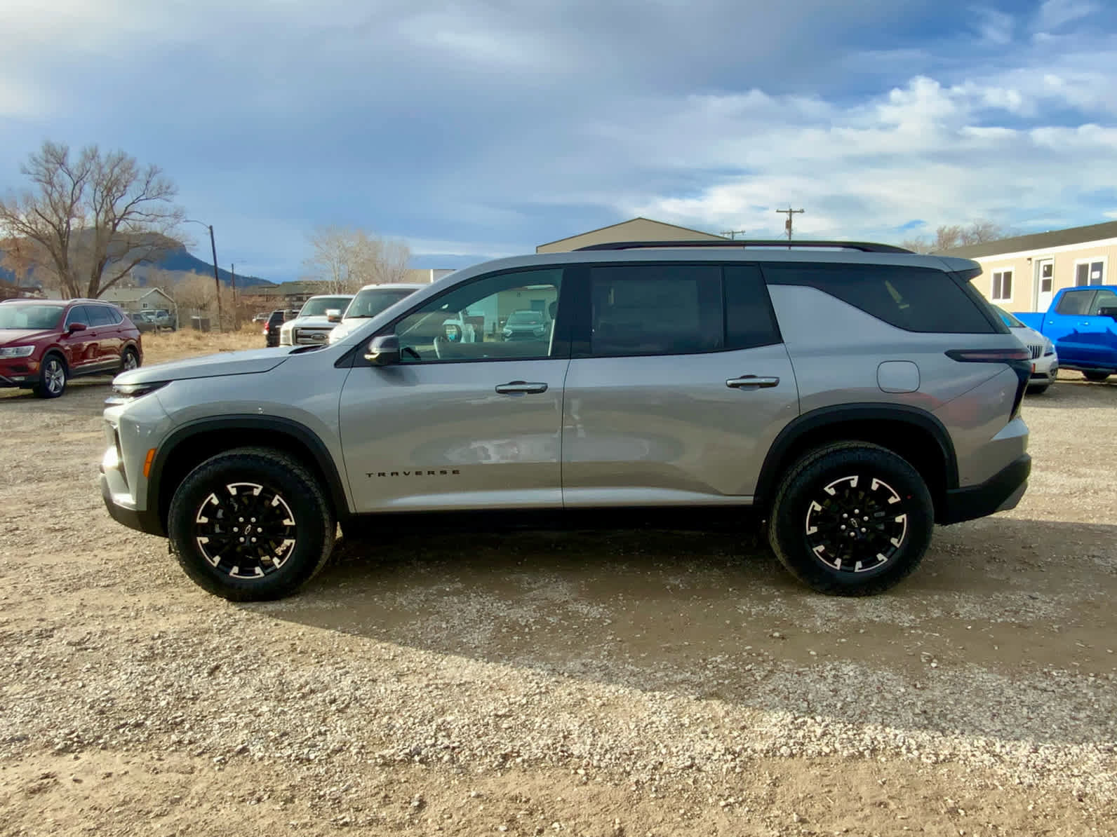 New 2026 Chevrolet Traverse Z71 w/ Enhanced Driving Package image 2