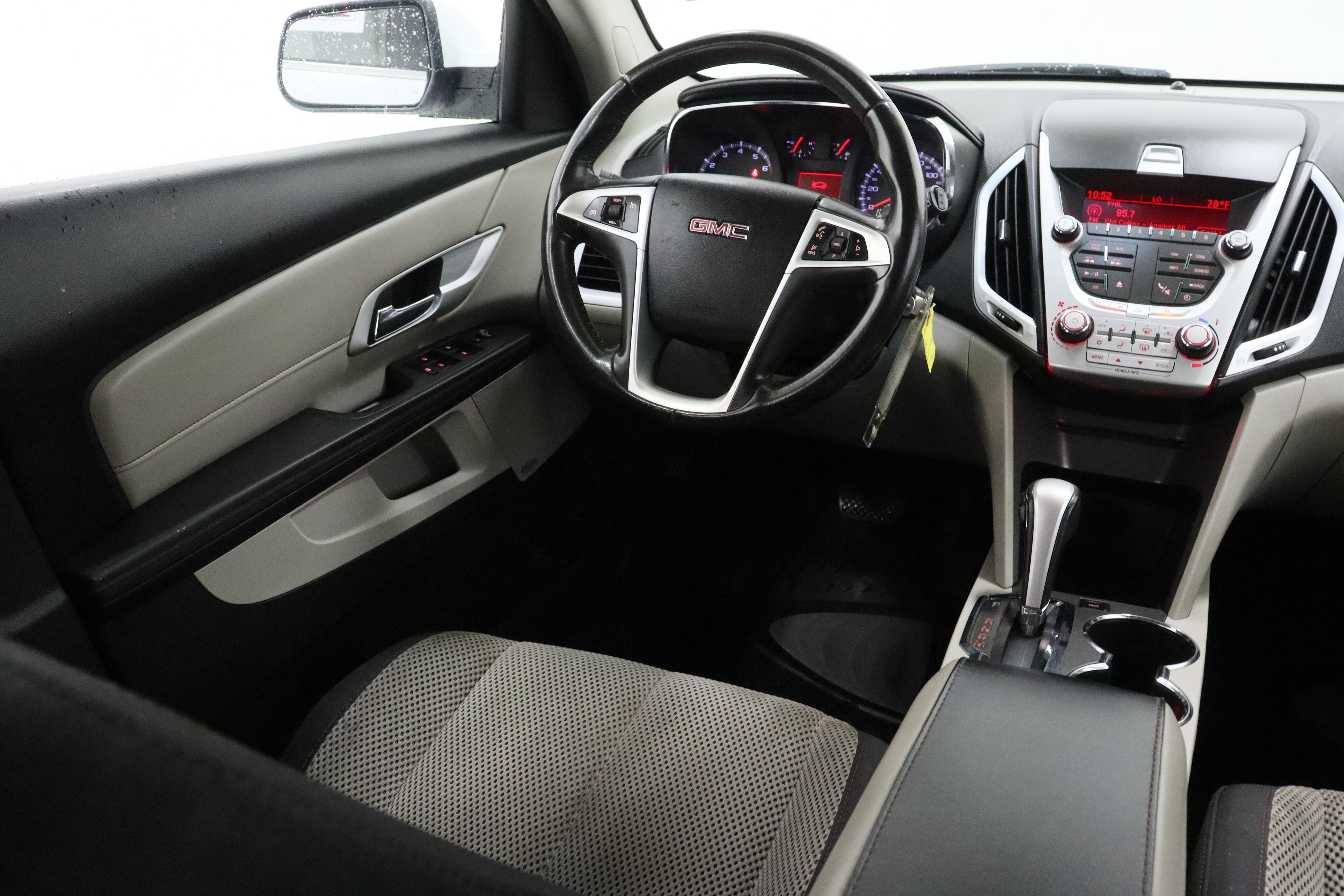 Used 2011 GMC Terrain SLE AWD/4WD image 29