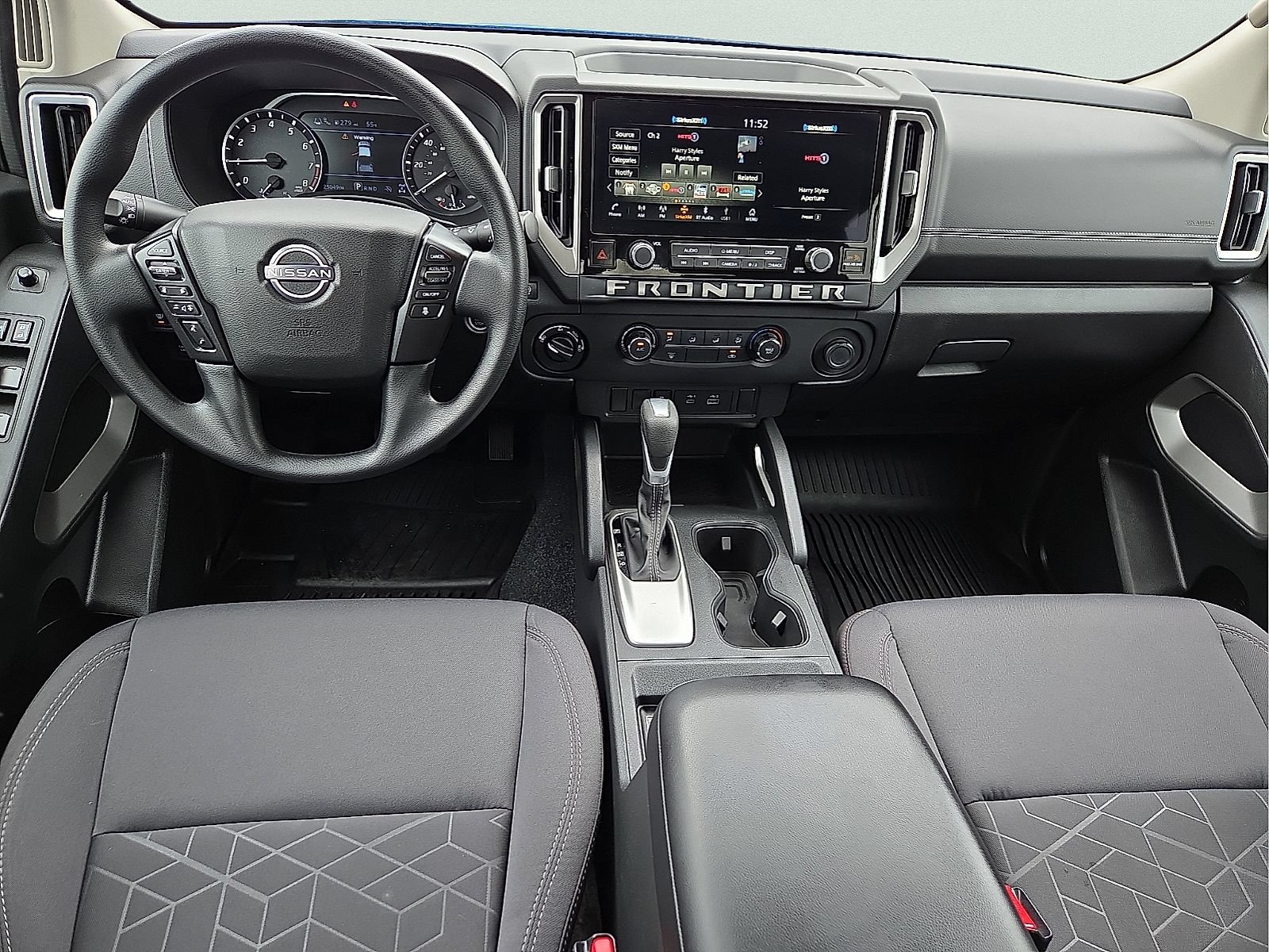Used 2025 Nissan Frontier SV w/ Tow Package AWD/4WD image 11