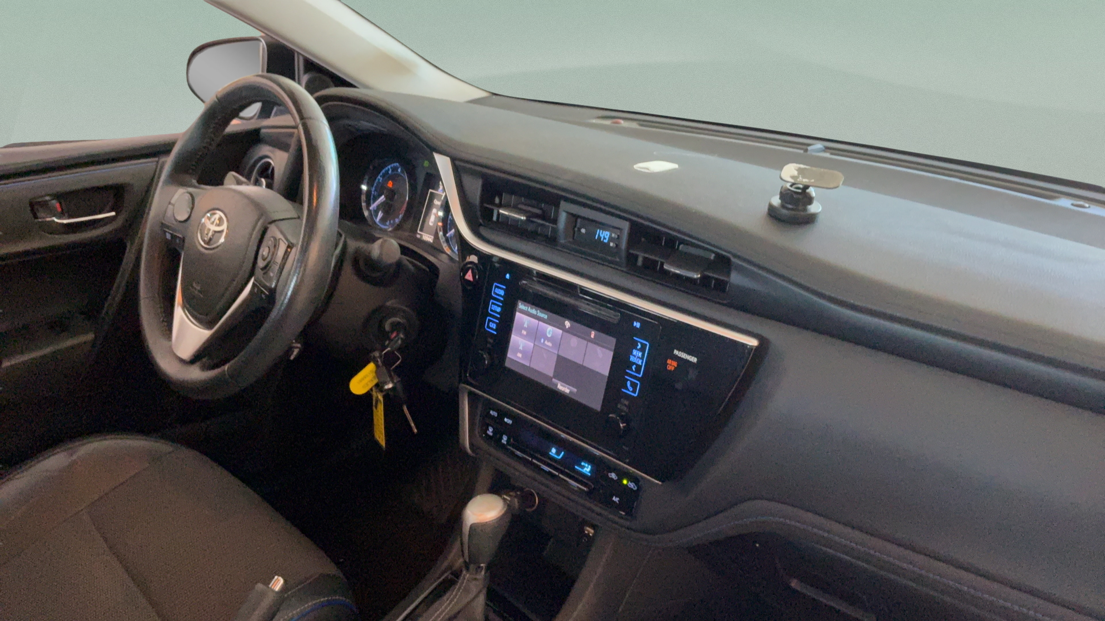 Used 2017 Toyota Corolla SE FWD image 36