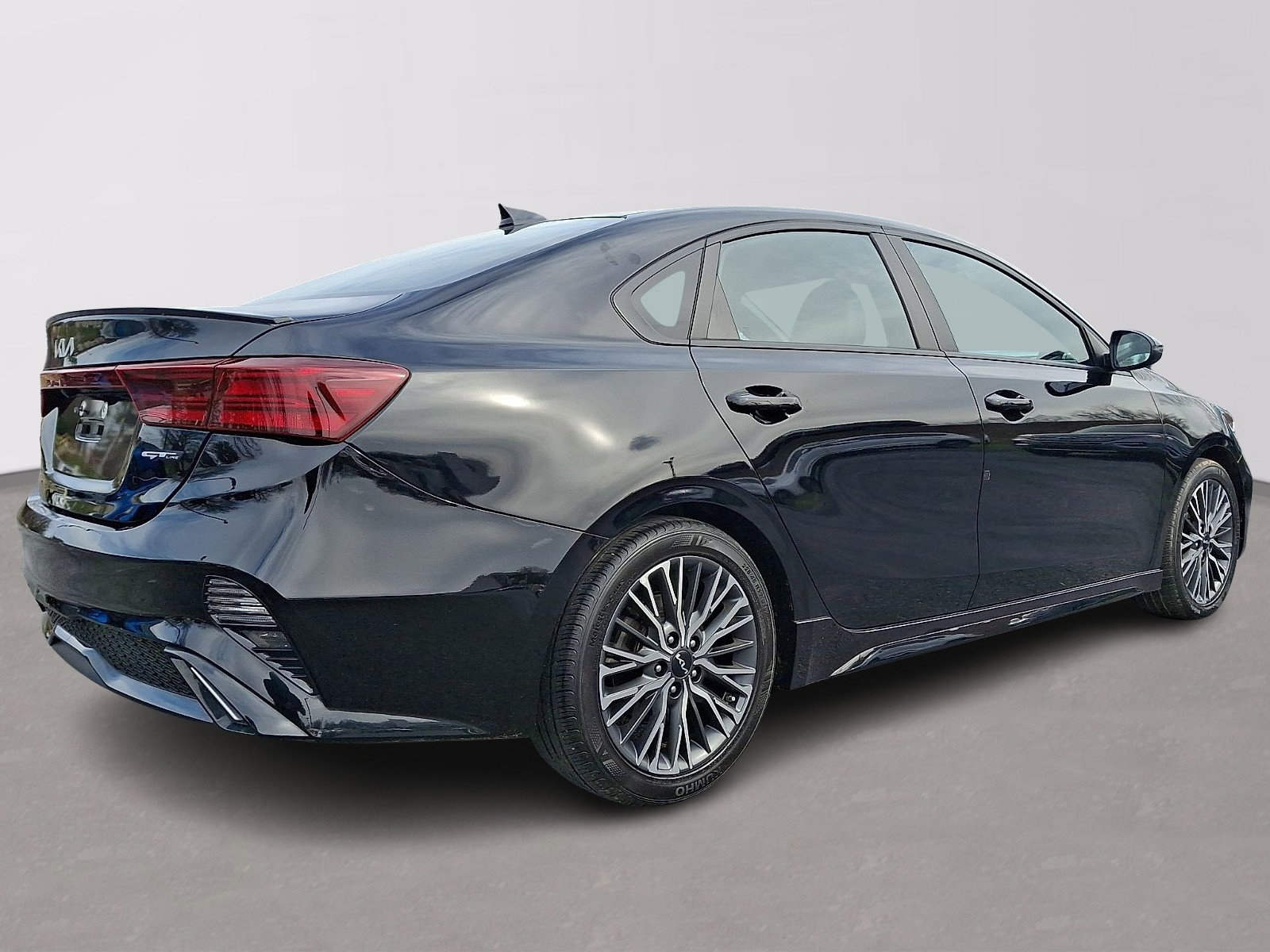 Used 2023 Kia Forte GT-Line w/ GT-Line Premium Package FWD image 6