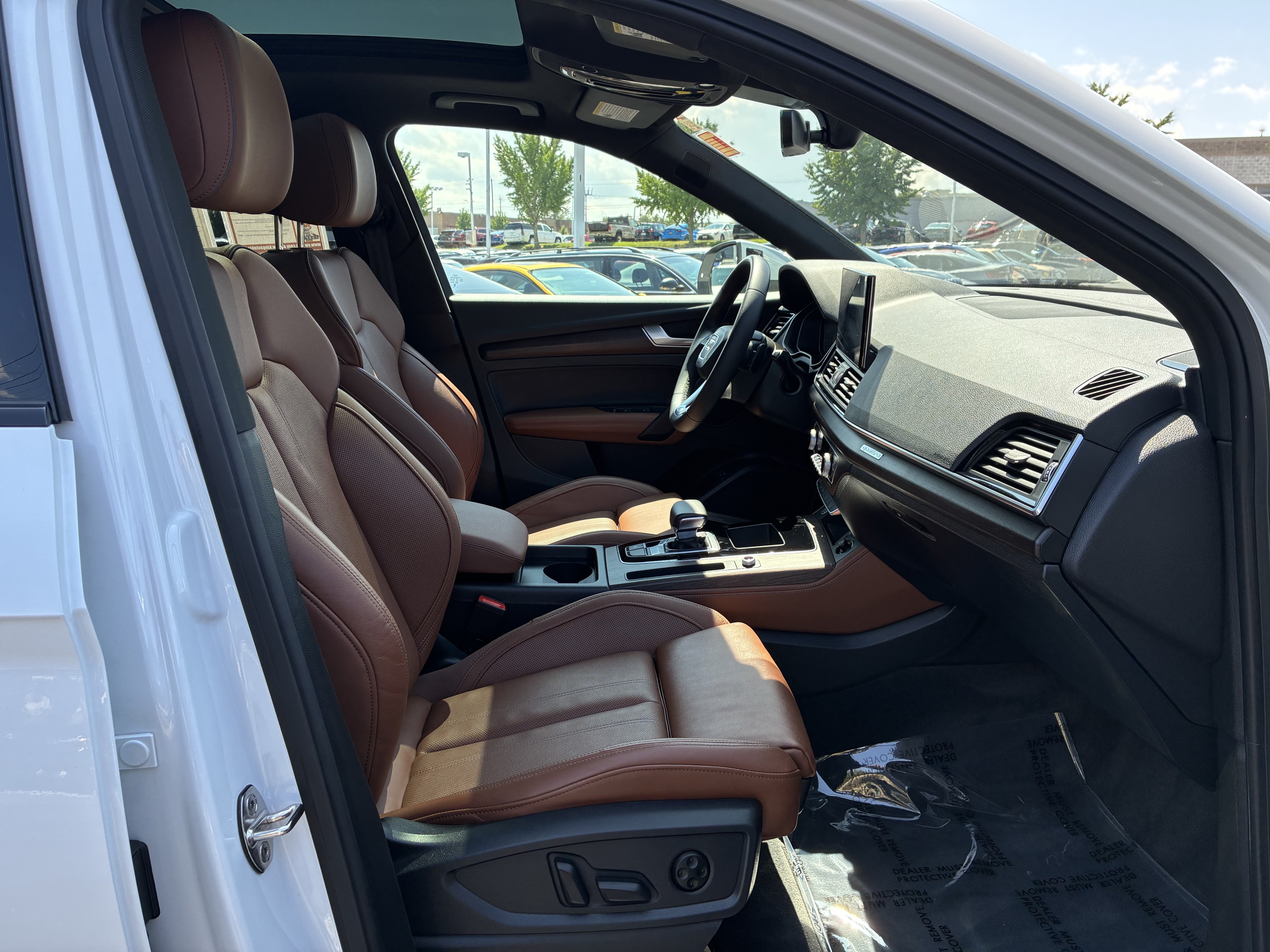 Used 2023 Audi Q5 e Premium Plus w/ Premium Plus Package AWD/4WD image 14