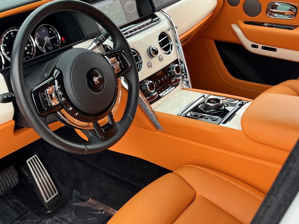 Used 2022 Rolls-Royce Cullinan image 36