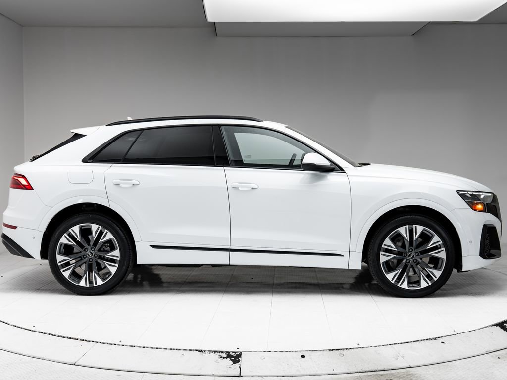 Certified 2025 Audi Q8 Premium Plus w/ Premium Plus Package AWD/4WD image 31