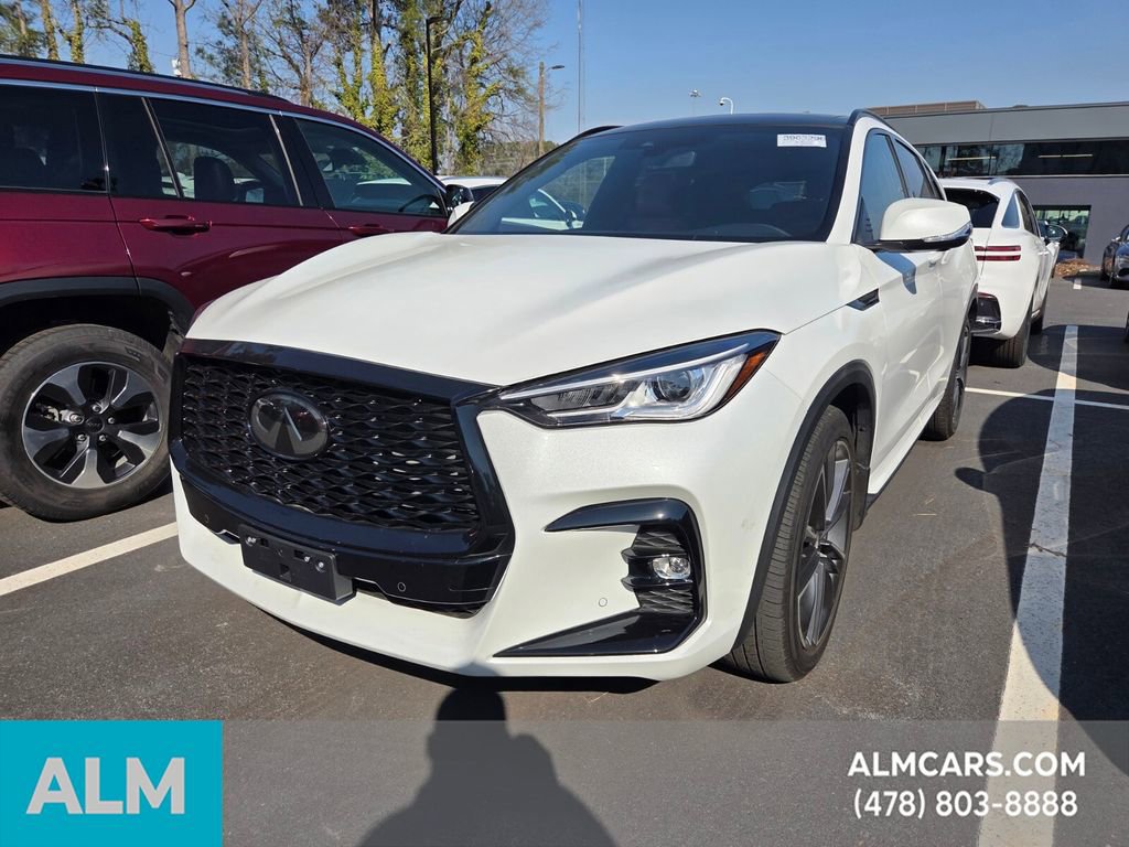 Used 2025 INFINITI QX50 Sport image 3