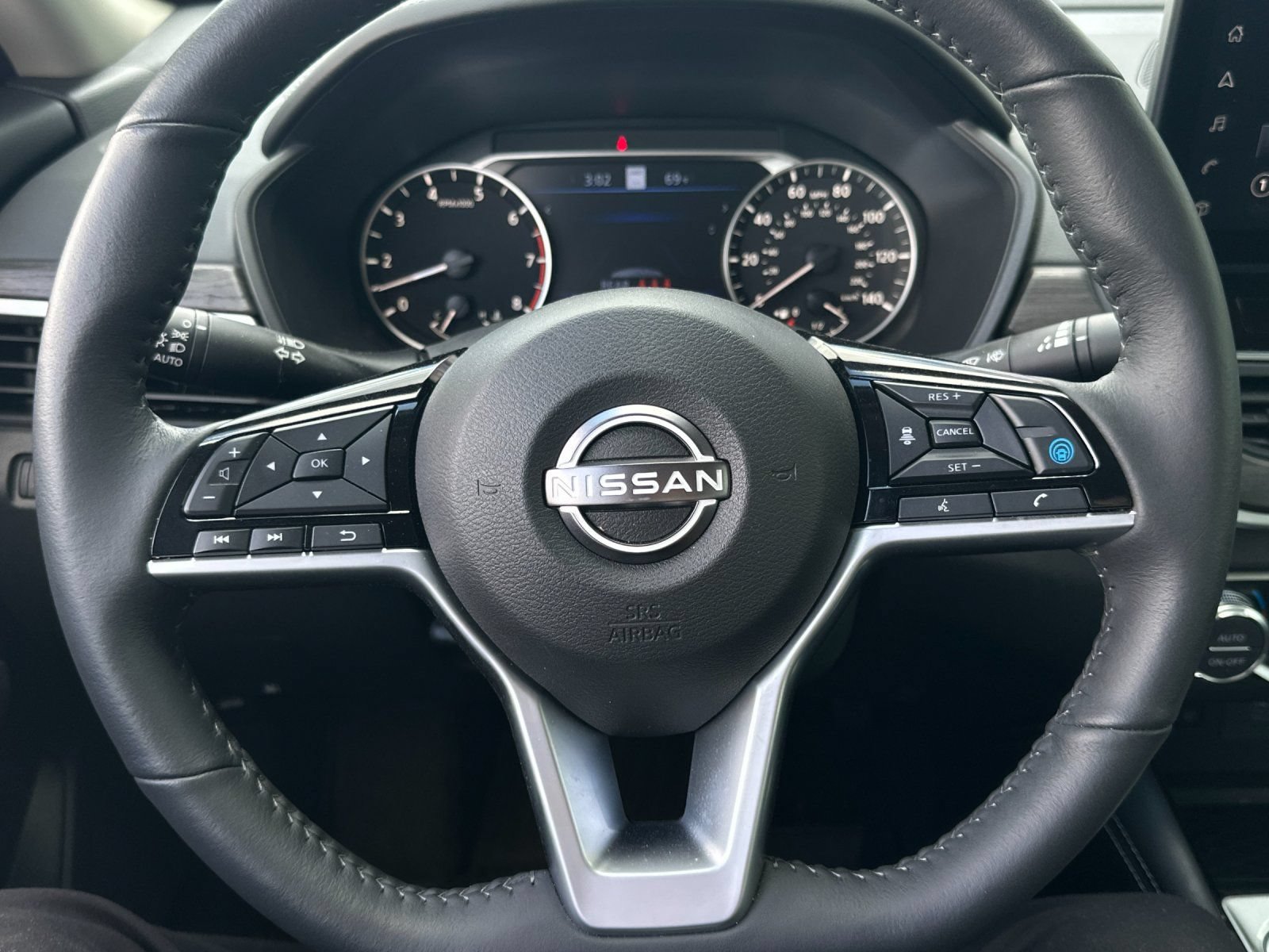 Used 2025 Nissan Altima 2.5 SL AWD/4WD image 21