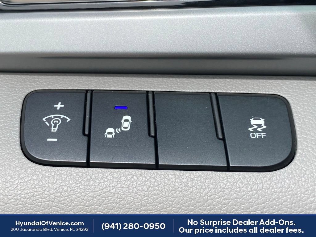 Used 2018 Hyundai Elantra Limited FWD image 13
