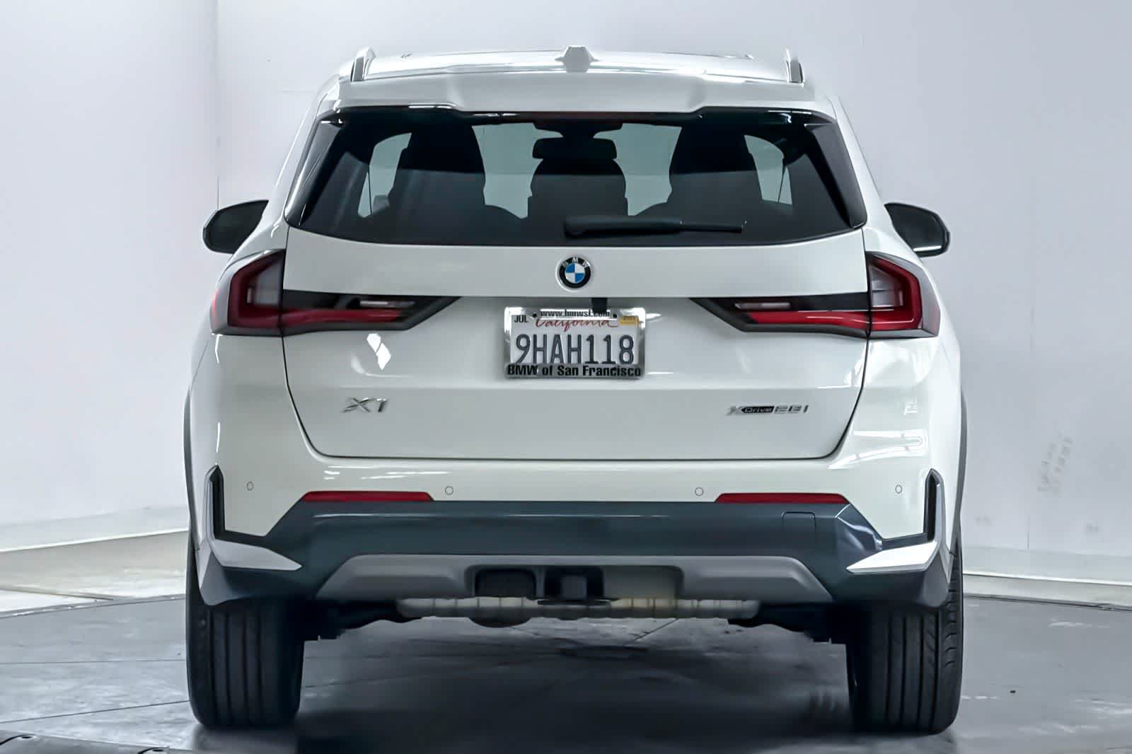 Used 2023 BMW X1 xDrive28i w/ Premium Package AWD/4WD image 7