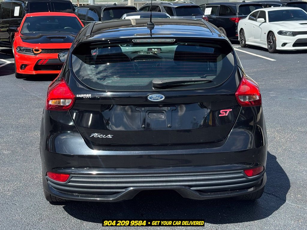 Used 2017 Ford Focus ST FWD image 5