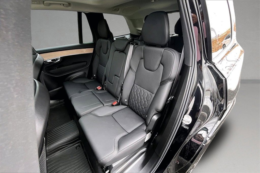 Certified 2026 Volvo XC90 B6 Plus w/ Protection Package Premier image 22