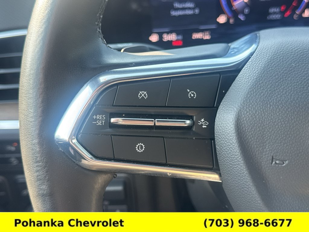 Used 2025 Chevrolet Suburban High Country AWD/4WD image 12