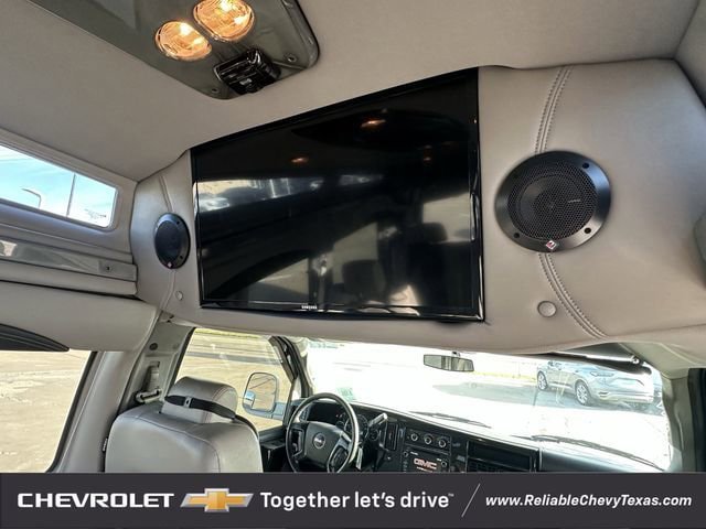 Used 2016 GMC Savana 2500 image 8