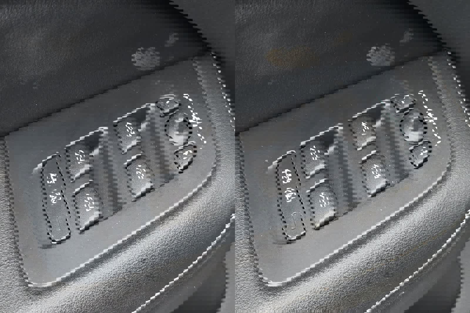 Used 2024 Volvo V60 B5 Cross Country Ultimate image 15