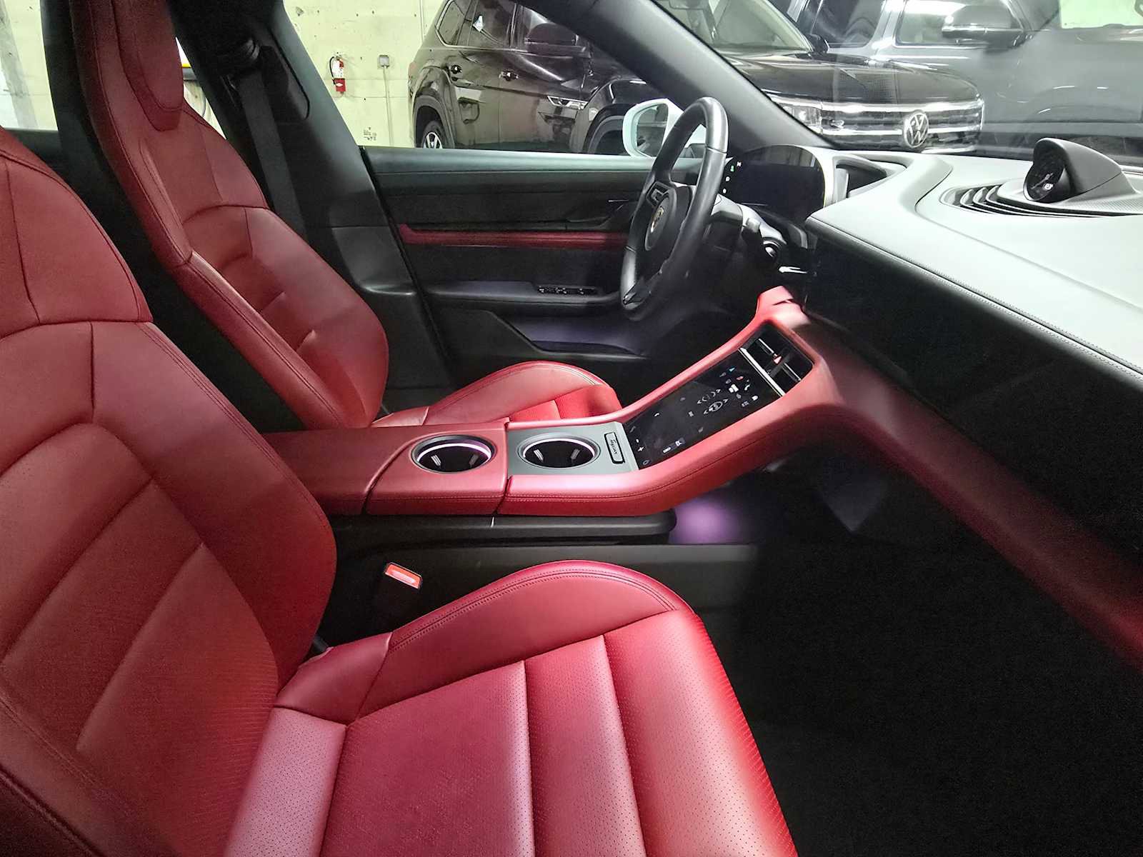 Used 2020 Porsche Taycan 4S image 10