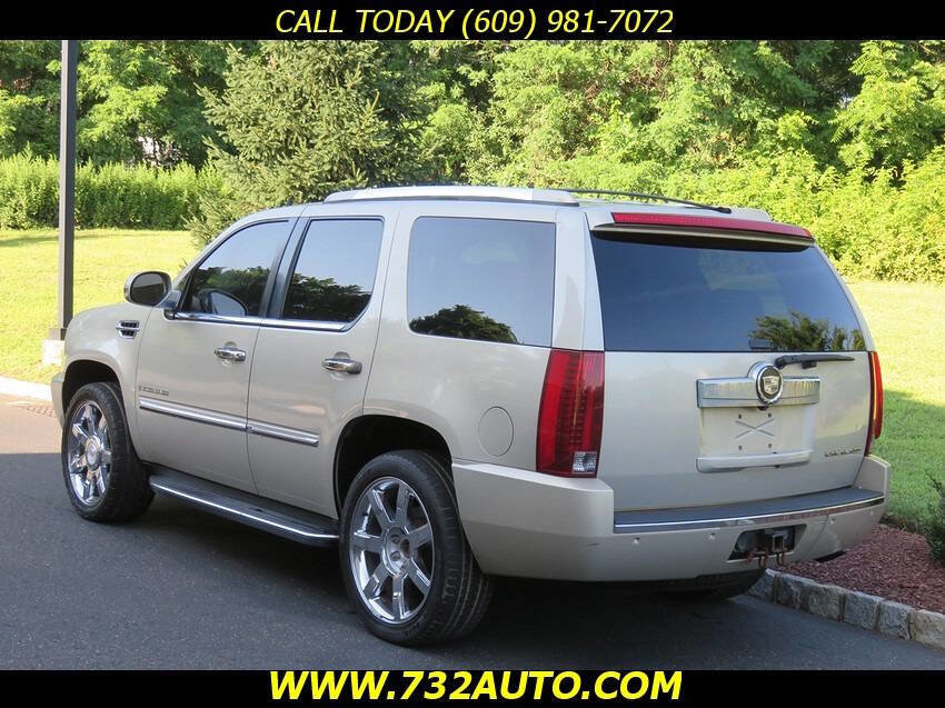 Used 2007 Cadillac Escalade AWD w/ Information Package image 10
