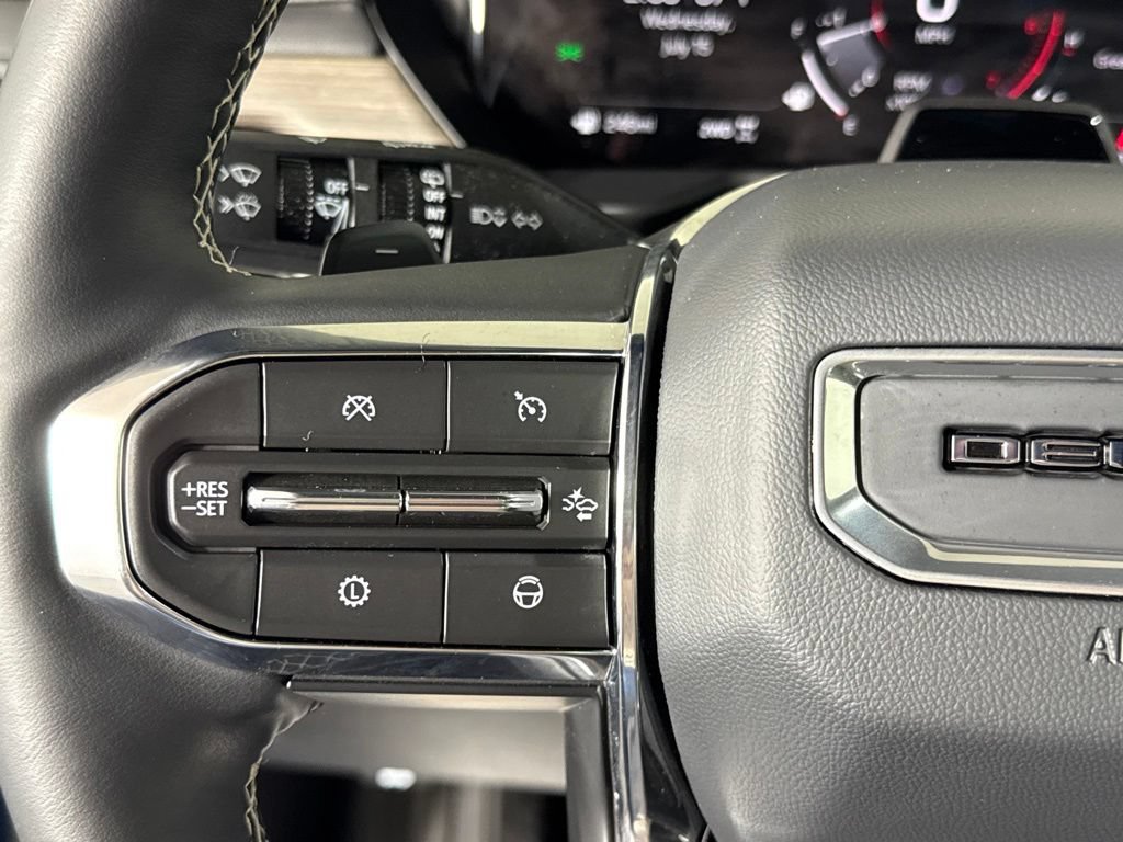Certified 2025 GMC Acadia Denali w/ Super Cruise Package AWD/4WD image 20