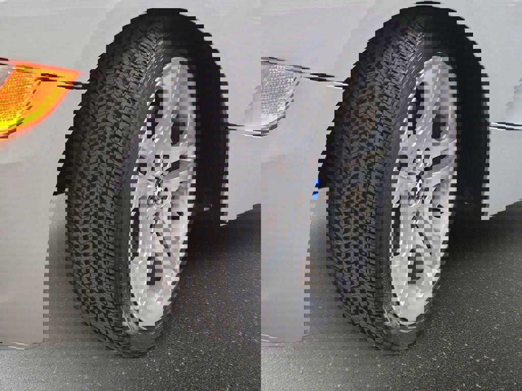 Used 2004 BMW Z4 3.0i image 28