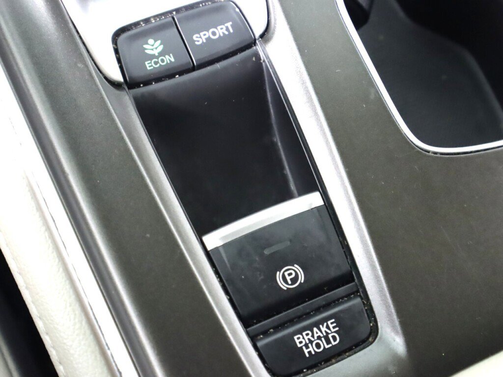 Used 2021 Honda Accord Touring image 30